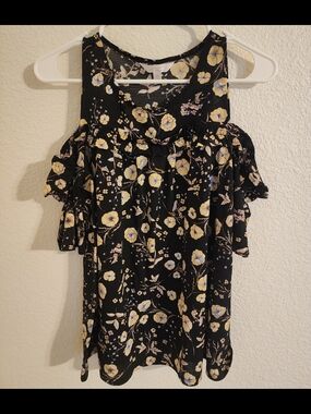 LC Lauren Conrad Black Floral Cold-Shoulder Blouse with Ruffle Trim